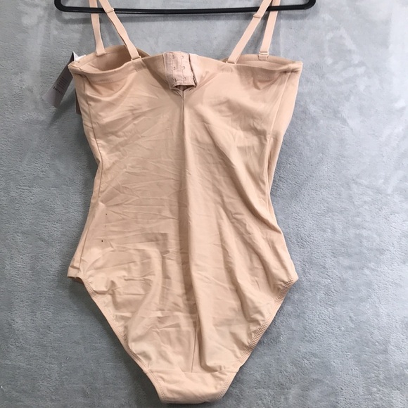 Wacoal Red Carpet  Medium Control Convertible Bodysuit Size 38D New - Picture 8 of 12